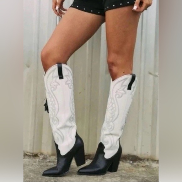 Steve Madden Shoes - Steve Madden Lasso Black and Cream Tall Western Boots